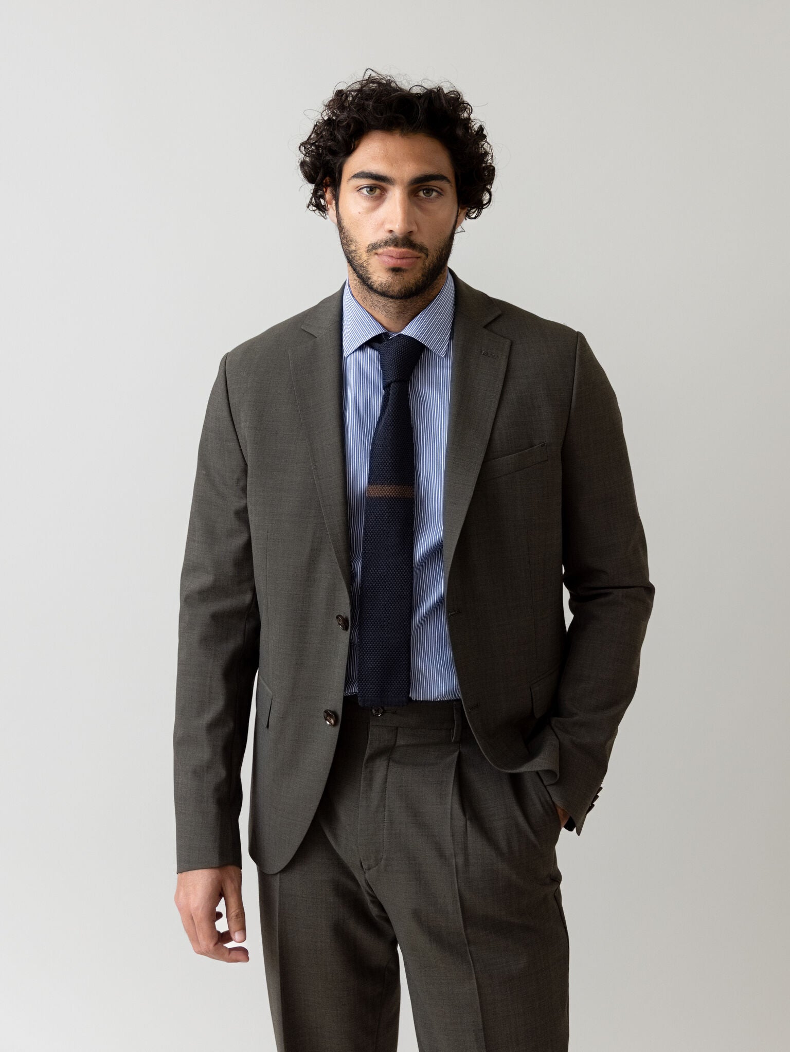 Modelshot / Navy / Detail